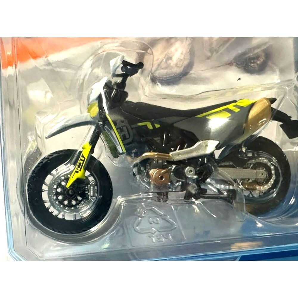 Maisto 2 Wheelers Yellow Dirt Bike 1:18 Diecast Motocross Off-Road Toy Model